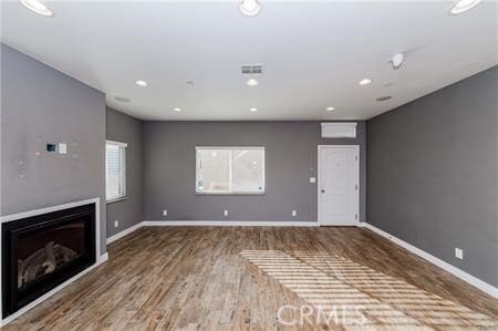 Foto del edificio - 16020 Halldale Ave