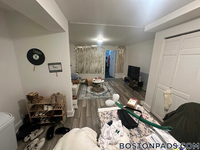 Building Photo - 774 Columbus Ave