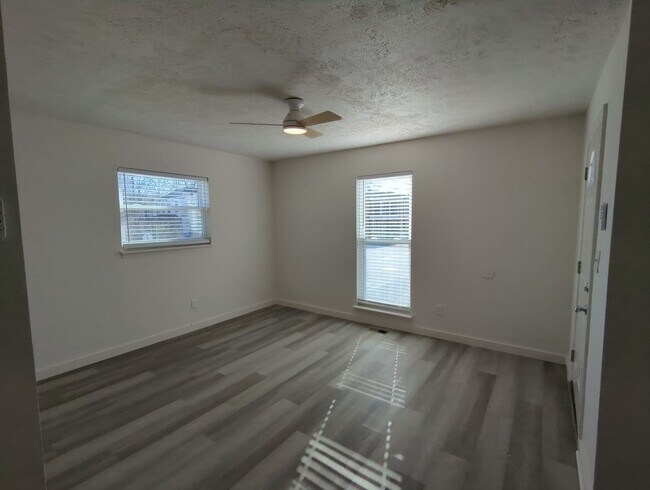 Foto del edificio - 2015 Duncan Ave