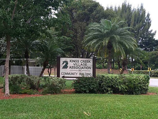 Foto del edificio - 7900 Camino Cir