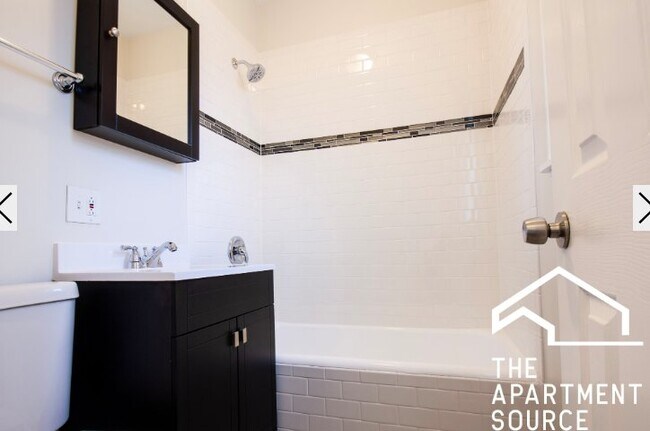 Photo - 646 W Roscoe St Apartment
