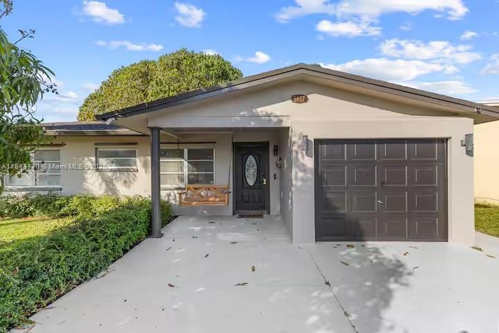 Foto principal - 5817 NW 70th Ave