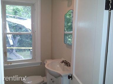 Building Photo - 2 br, 1 bath House - 38 Chestnut Hill Rd