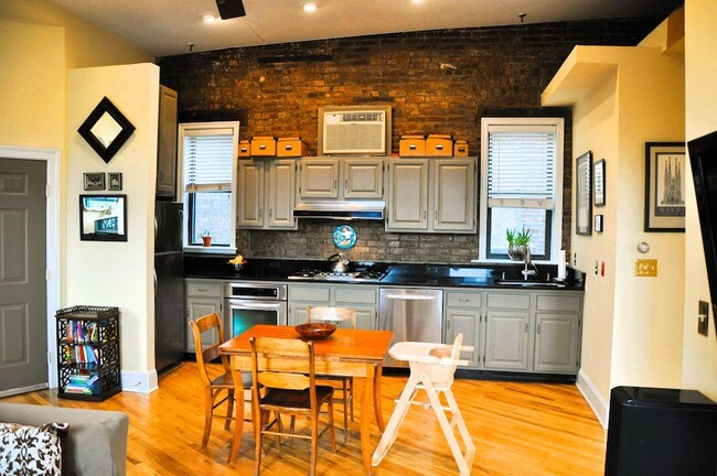 Building Photo - 163 14th St