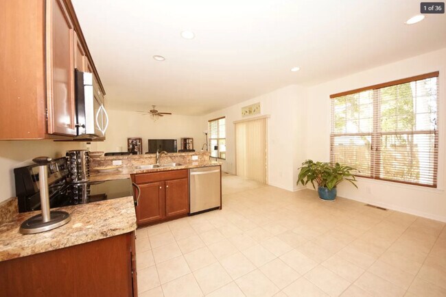 Foto del edificio - 2128 Turner Mountain Pl