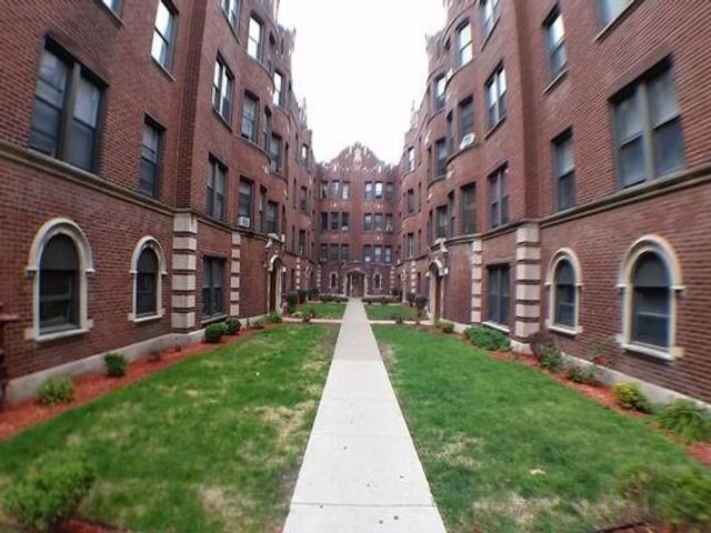 Building Photo - 4412 S Drexel Blvd