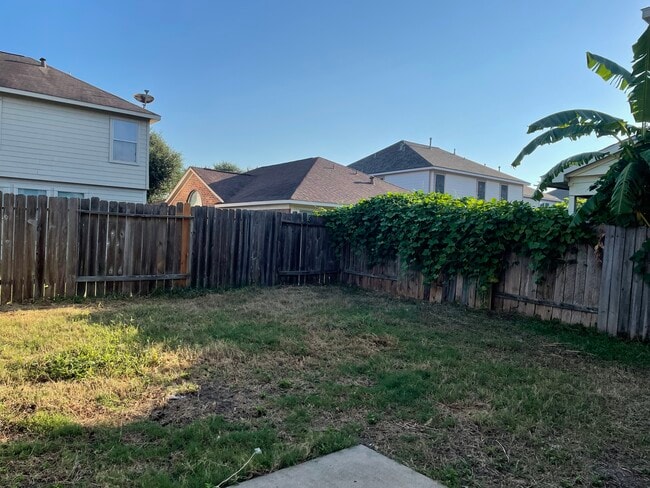 Relax & play in your backyard - 19410 Maywood Falls Cir