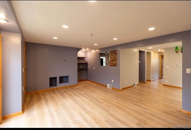Foto del edificio - 19 Hobmoor Ave