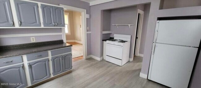 Foto del edificio - 1058 Regent St