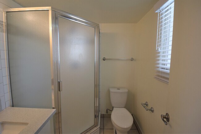 Building Photo - 5939 Cedros Ave