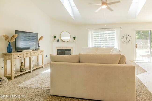 Building Photo - 8779 Reedy Branch Dr