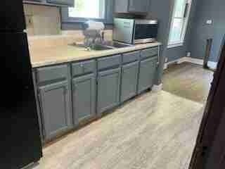 Building Photo - 2901 W Starr St