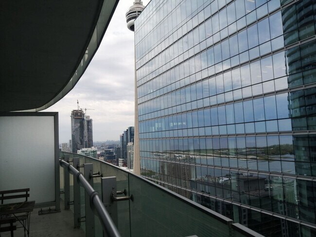 Building Photo - 14 York St