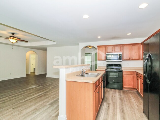 Foto del edificio - 1254 Clancy Dr NE