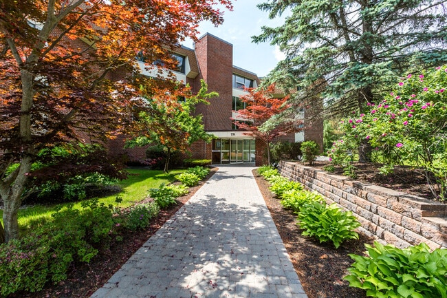 Photo - 751 Main St Apartment