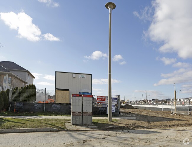 Photo du bâtiment - 772 Paisley Rd