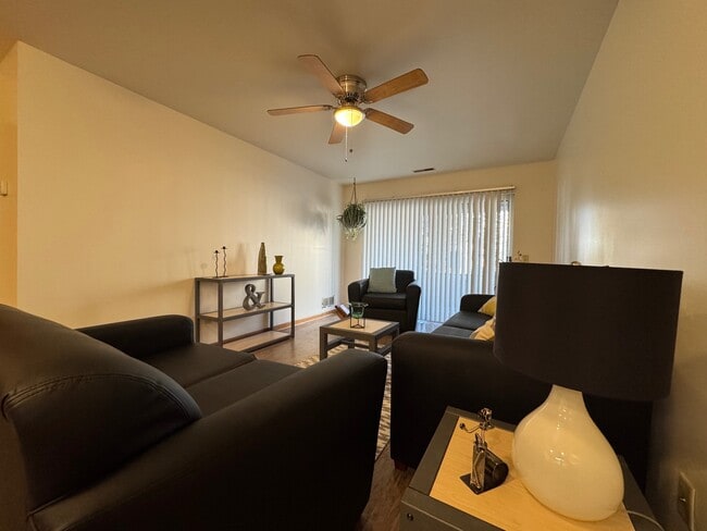 Building Photo - Hamilton Pointe