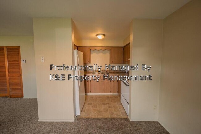 Building Photo - 1025 E Pearl St