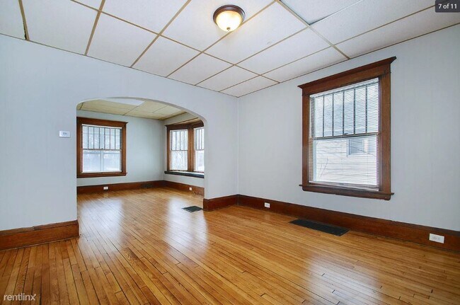 Foto del edificio - 4 br, 1.5 bath House - 859 Oakhill Street ...