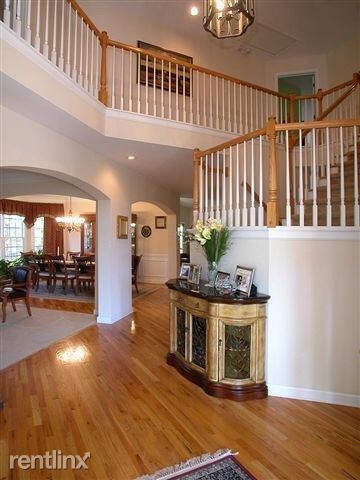 Building Photo - 1731 Berkshire Eve Dr