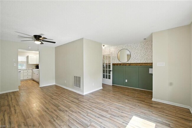 Foto del edificio - 1005 Scarlet Oak Ct S