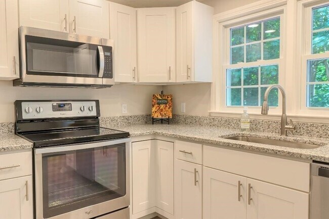 Foto del edificio - 2 Bay Edge Ln