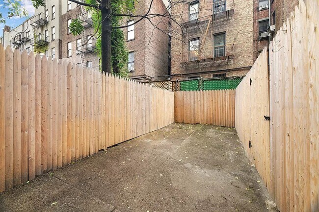 Building Photo - West 46th Street