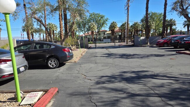 Foto del edificio - 33555 Date Palm Dr