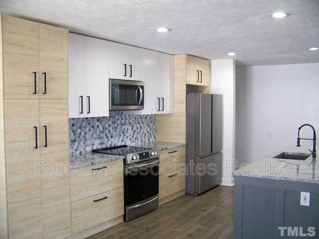 Building Photo - 29 Tory Ct