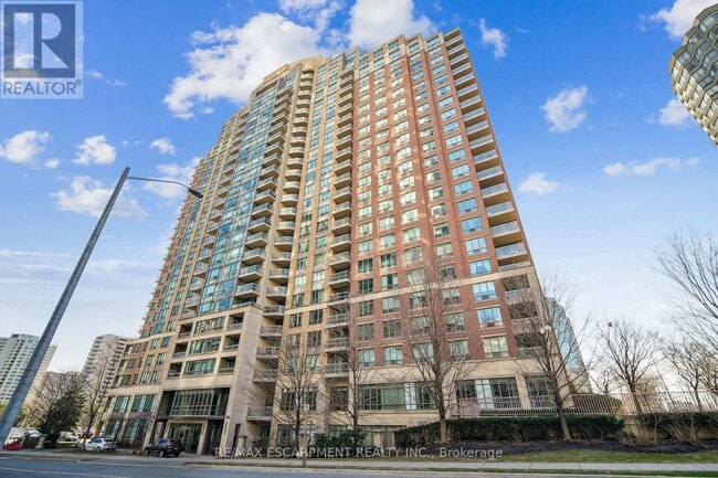 Building Photo - 156-1156 Enfield Pl