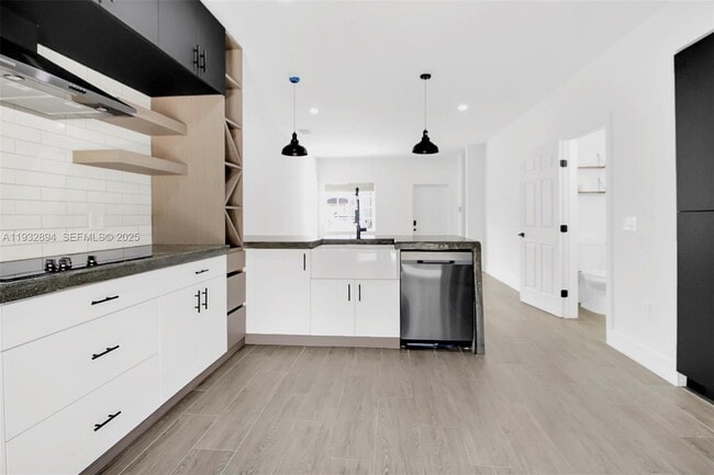 Foto del edificio - 16911 SW 137th Ct