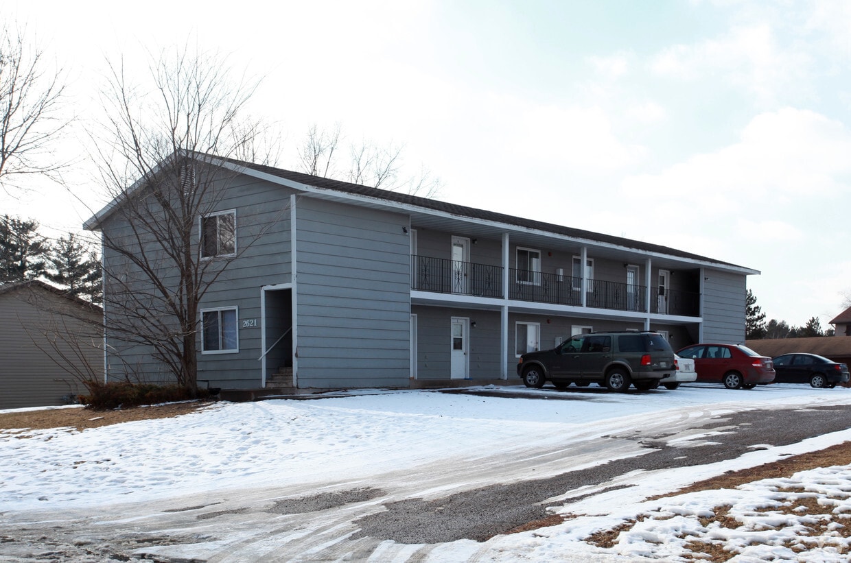 2621 Harvey Dr SW, Menomonie, WI 54751 Apartments in Menomonie, WI
