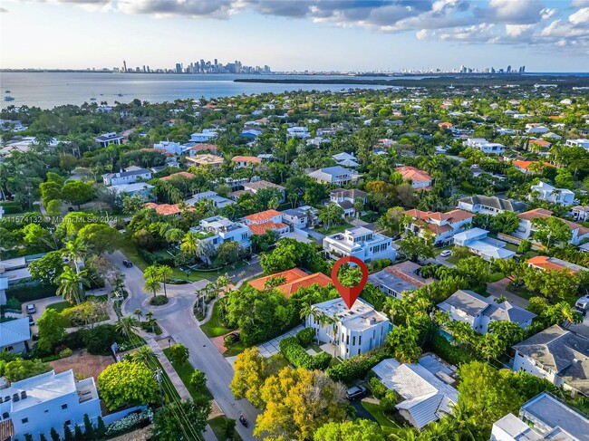 Foto del edificio - 765 Harbor Dr