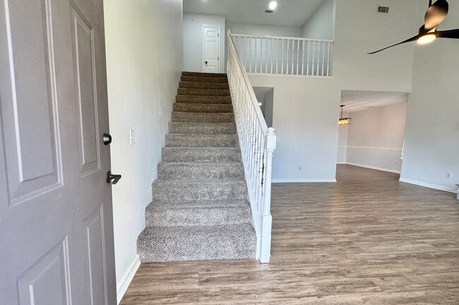 Building Photo - AVAILABLE DECEMBER! (Pet Friendly)