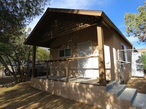 Building Photo - 11639 Rosewood Ave