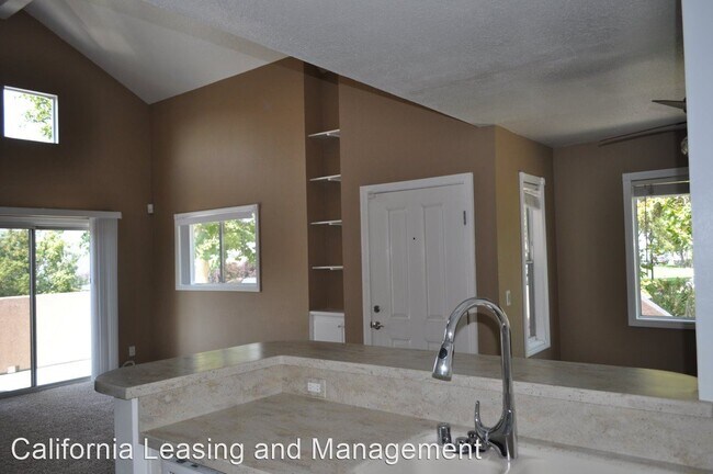 Building Photo - 2 br, 2 bath House - 24401 Valle Del Oro #204