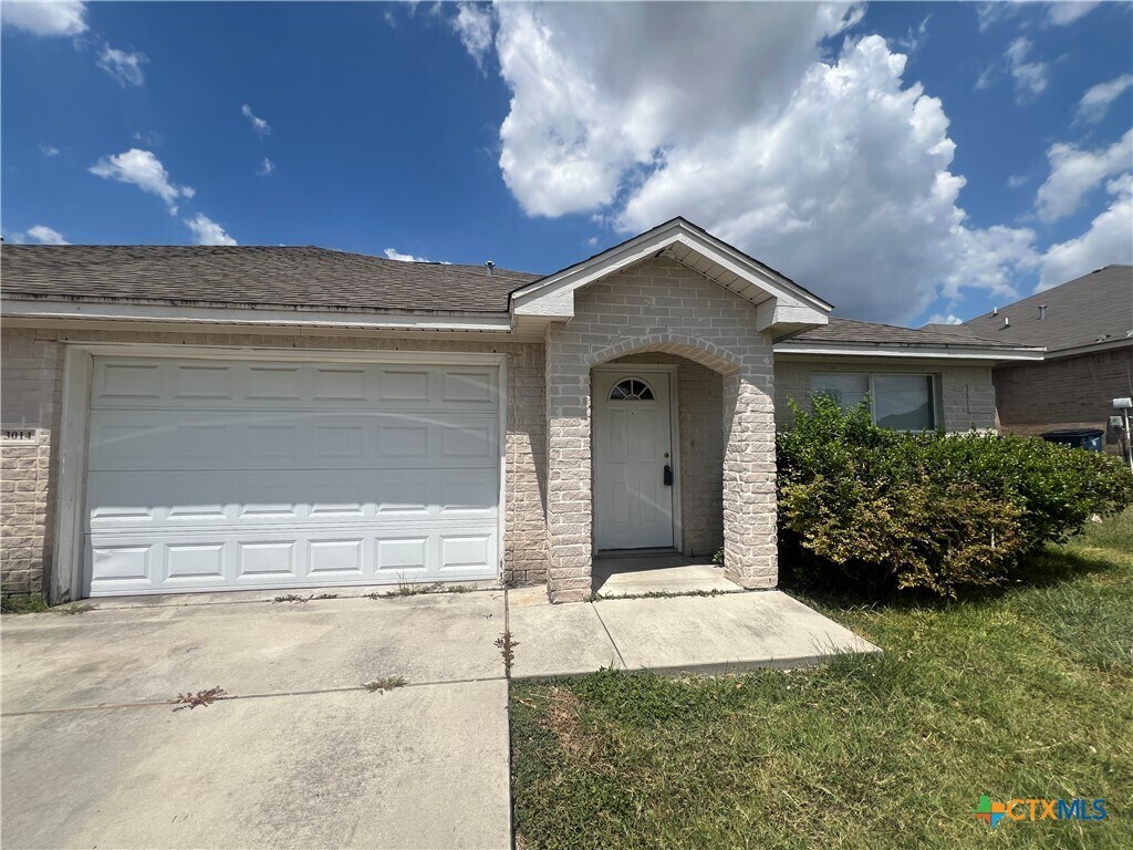 Primary Photo - 3014 Douglas Fir Dr