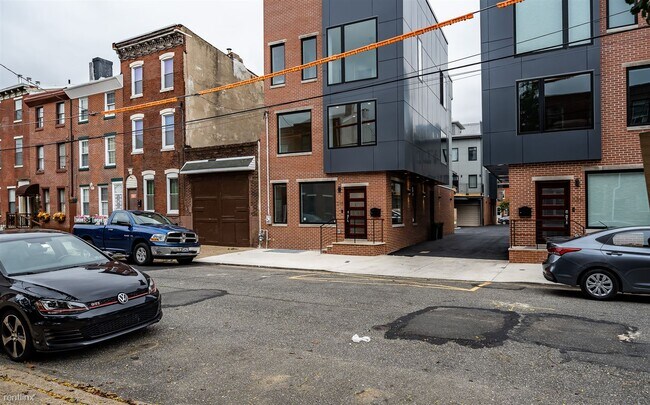Building Photo - 4 br, 4.5 bath House - 239 Tasker Street