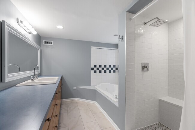 Foto del edificio - 928 W 32nd St