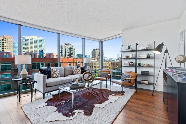 Foto del edificio - 401 N Franklin St