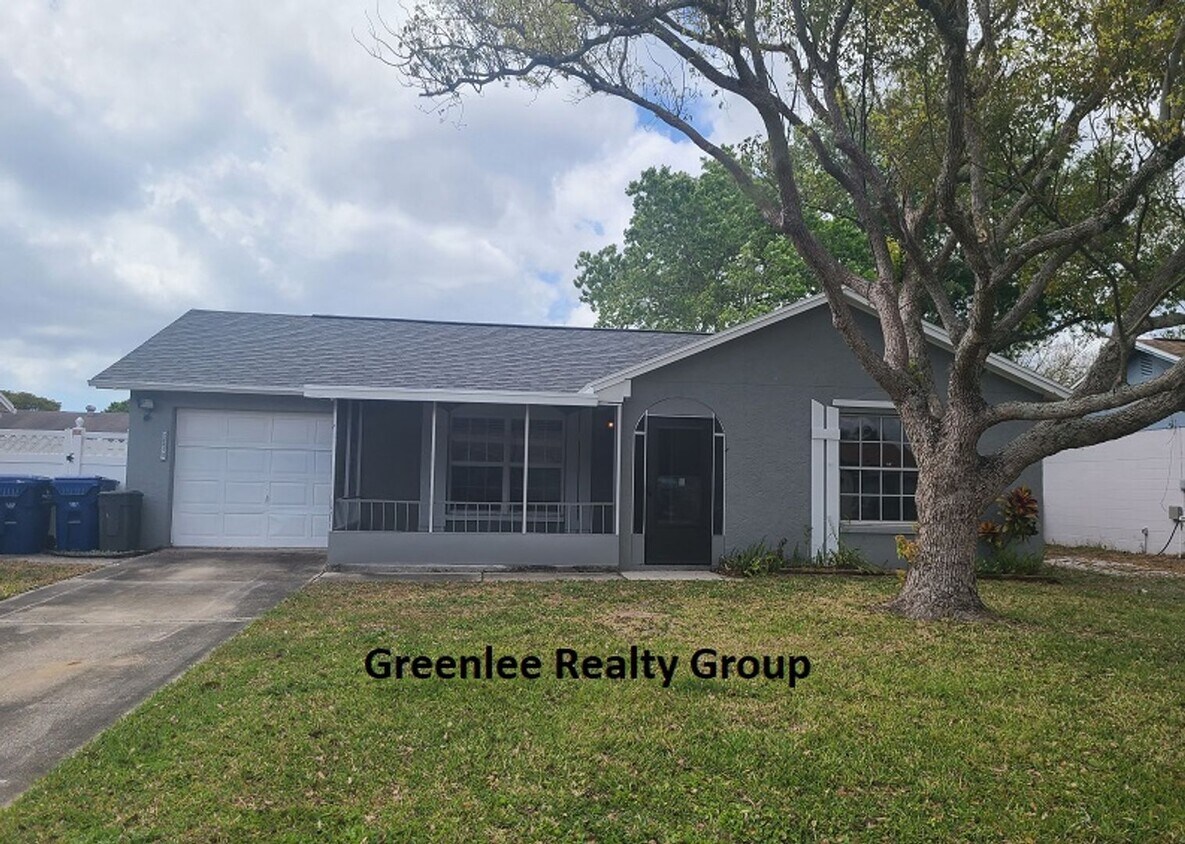Primary Photo - Updated 3 bed/2 bath home in Seven Springs...