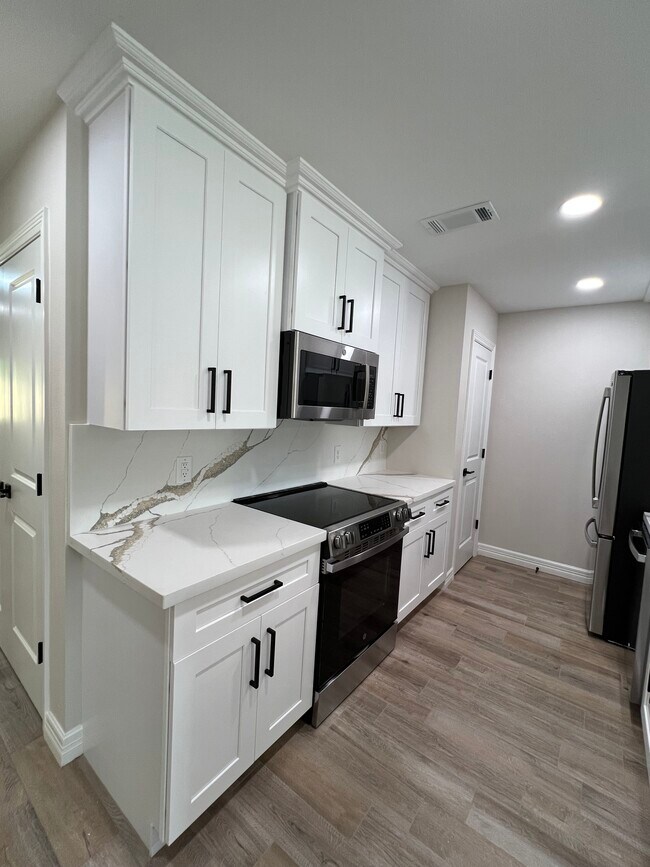 Foto del edificio - 575 S 28th St
