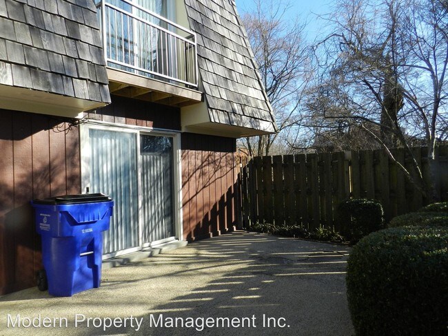 Building Photo - 808 Turkey Foot Ct