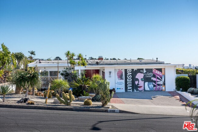 Building Photo - 3702 Castlerock Rd