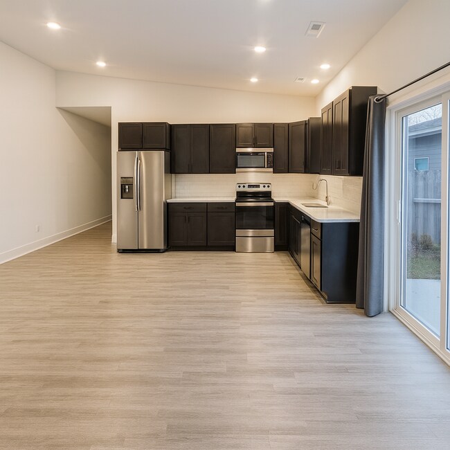 Foto del edificio - 11649/51 Harry Ct