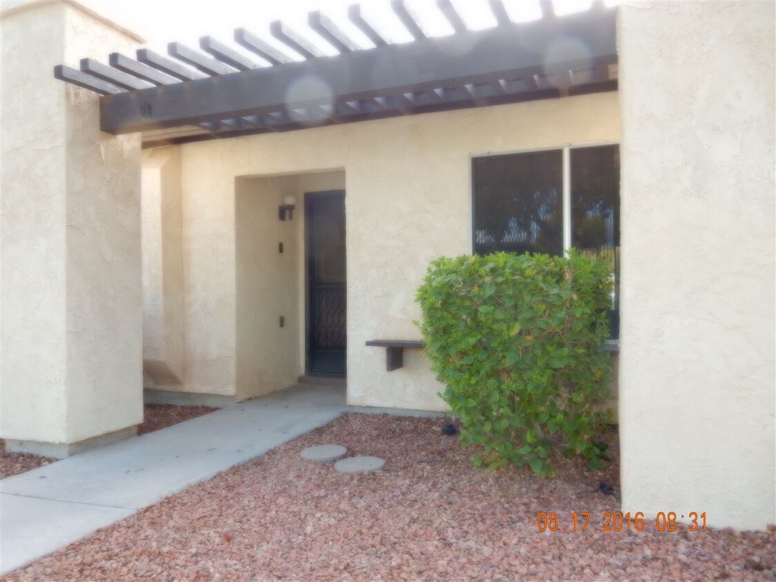 Primary Photo - 2045 S 14th Ave