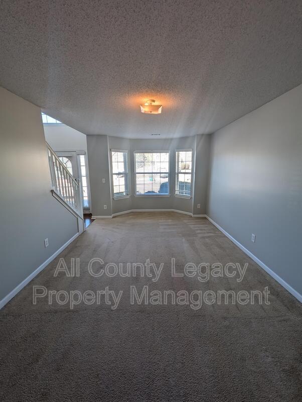 Building Photo - 6780 Pne Vly Trce
