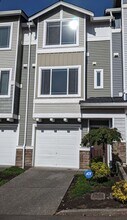 Building Photo - 15720 Manor Way
