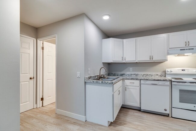 Interior Photo - Arbor Arms Apartments