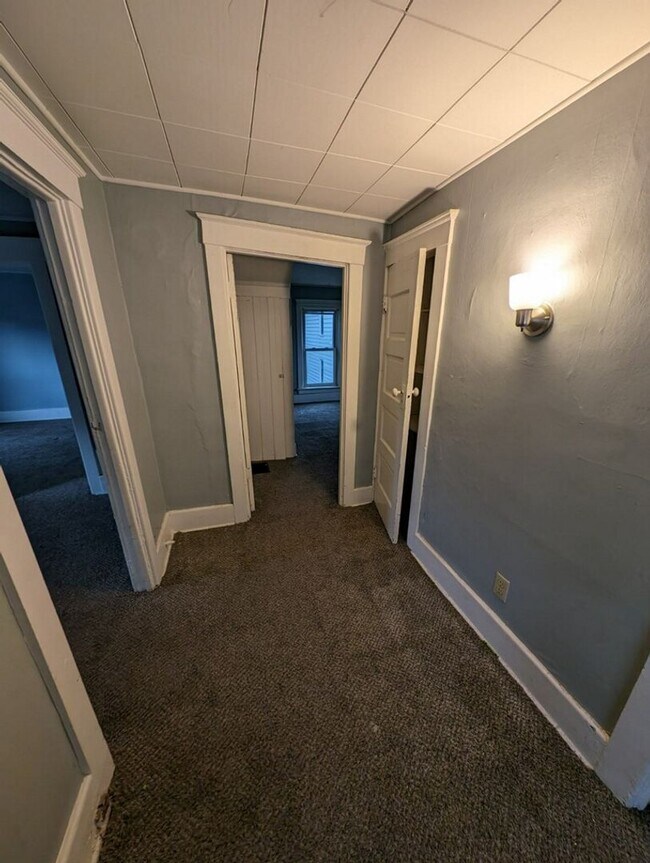 Foto del edificio - Cute 3 BR house in NW Erie close to downtown